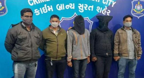 ગણતરીના દિવસોમાં જ આરોપીઓને ઝડપી પાડતી સુરત પોલીસ 1 ગણતરીના દિવસોમાં જ આરોપીઓને ઝડપી પાડતી સુરત પોલીસ