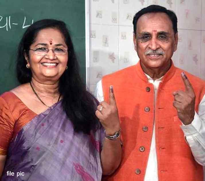 રાજકોટમાં આવતીકાલે CM વિજય રૂપાણી કરશે મતદાન, કોરોનાની ગાઈડ લાઇન્સને અનુસરી CM PPE કીટ પહેરી મતદાન કરશે, ભારતના પહેલા CM જે કોવીડમાં મતદાન કરશે 1 રાજકોટમાં આવતીકાલે CM વિજય રૂપાણી કરશે મતદાન, કોરોનાની ગાઈડ લાઇન્સને અનુસરી CM PPE કીટ પહેરી મતદાન કરશે, ભારતના પહેલા CM જે કોવીડમાં મતદાન કરશે