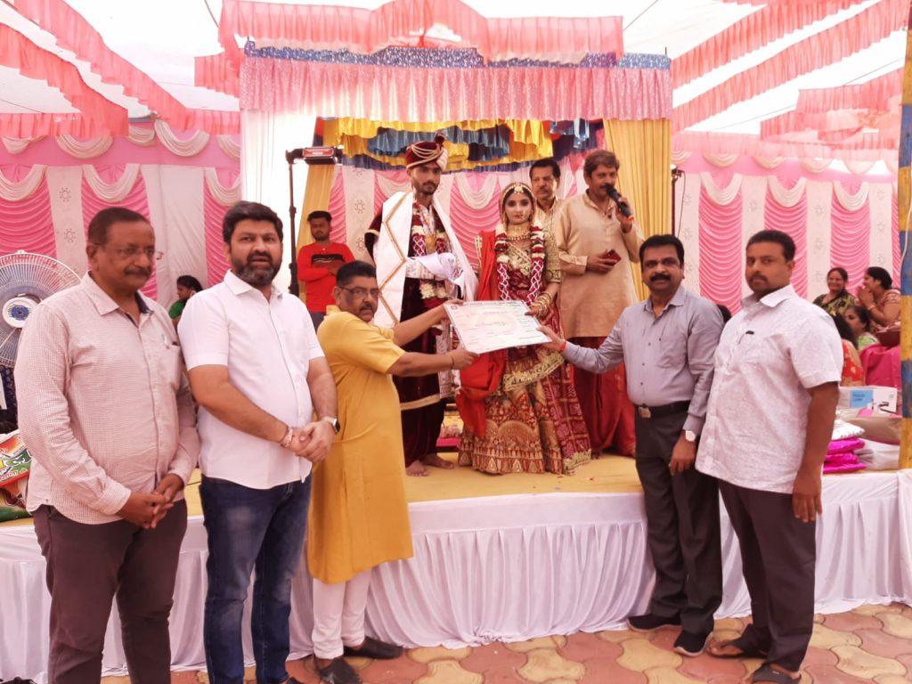 Kutch : કવિઓ જૈન મહાજન ભુજ મહાજનનું મામેરૂં અંતર્ગત ર૬૦મી દીકરીના લગ્ન કરાવાયા 1 Kutch : કવિઓ જૈન મહાજન ભુજ મહાજનનું મામેરૂં અંતર્ગત ર૬૦મી દીકરીના લગ્ન કરાવાયા