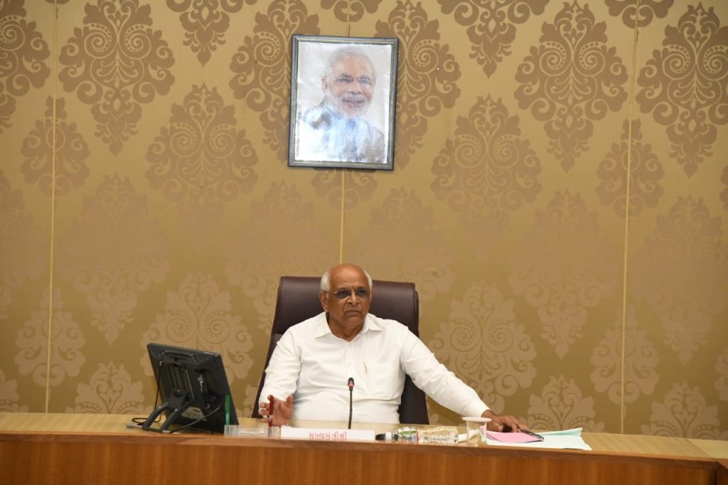 આજે સીએમ સ્વર્ણિમ સંકુલ 1 ખાતે વિધીવત રીતે ચાર્જ સંભાળશે, સંઘવી સહીતના અન્ય મંત્રીઓએ સંભાળ્યો ચાર્જ 1 આજે સીએમ સ્વર્ણિમ સંકુલ 1 ખાતે વિધીવત રીતે ચાર્જ સંભાળશે, સંઘવી સહીતના અન્ય મંત્રીઓએ સંભાળ્યો ચાર્જ