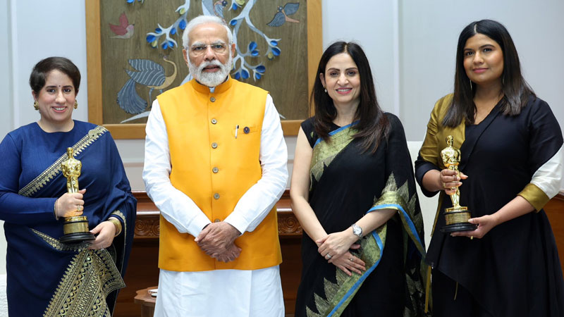 ઓસ્કાર વિનર ટીમને મળીને સન્માનમાં શાનદાર વાત લખી PM મોદીએ, શેર કરી તસવીર 1 ઓસ્કાર વિનર ટીમને મળીને સન્માનમાં શાનદાર વાત લખી PM મોદીએ, શેર કરી તસવીર
