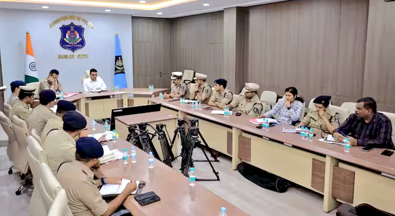 GUJARAT SURAT : ગુજરાતમાં ગેરકાયદે રહેતા લોકો ખતરનાક પ્રવૃત્તિમાં હતા સામેલ, ચોંકાવનારો ખુલાસો 1 GUJARAT SURAT : ગુજરાતમાં ગેરકાયદે રહેતા લોકો ખતરનાક પ્રવૃત્તિમાં હતા સામેલ, ચોંકાવનારો ખુલાસો GUJARAT SURAT