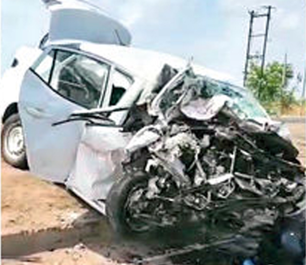 Accident between car and Eicher