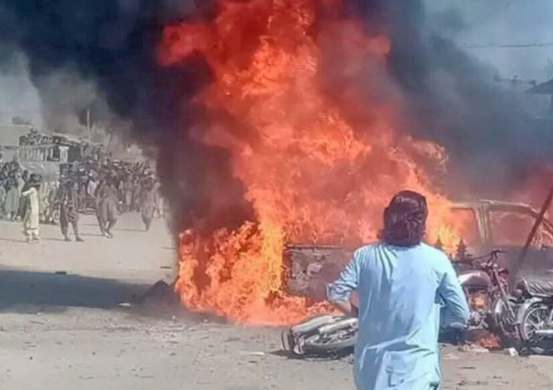 BALOCHISTAN ATTACK PAK ARMY BUS-1