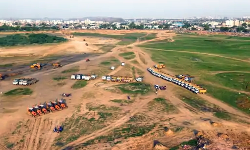 CHANDOLA LAKE : રોજના 100 ટ્રકો મૂકી કાટમાળ હટાવી તળાવને ઊંડું કરવાનું કામ શરૂ, માટીનો ગ્યાસપુરના વનીકરણ પ્રોજેક્ટમાં ઉપયોગ 1 CHANDOLA LAKE : રોજના 100 ટ્રકો મૂકી કાટમાળ હટાવી તળાવને ઊંડું કરવાનું કામ શરૂ, માટીનો ગ્યાસપુરના વનીકરણ પ્રોજેક્ટમાં ઉપયોગ CHANDOLA LAKE
