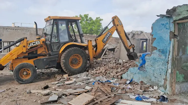 JAMNAGAR MEGA DEMOLITION : જામનગરમાં મેગા ડિમોલિશનની કાર્યવાહી શરૂ, 50,000 ચો.મી. જગ્યા ખુલ્લી કરાશે 3 JAMNAGAR MEGA DEMOLITION : જામનગરમાં મેગા ડિમોલિશનની કાર્યવાહી શરૂ, 50,000 ચો.મી. જગ્યા ખુલ્લી કરાશે JAMNAGAR MEGA DEMOLITION