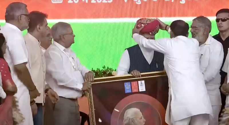 PM MODI IN BHUJ 2