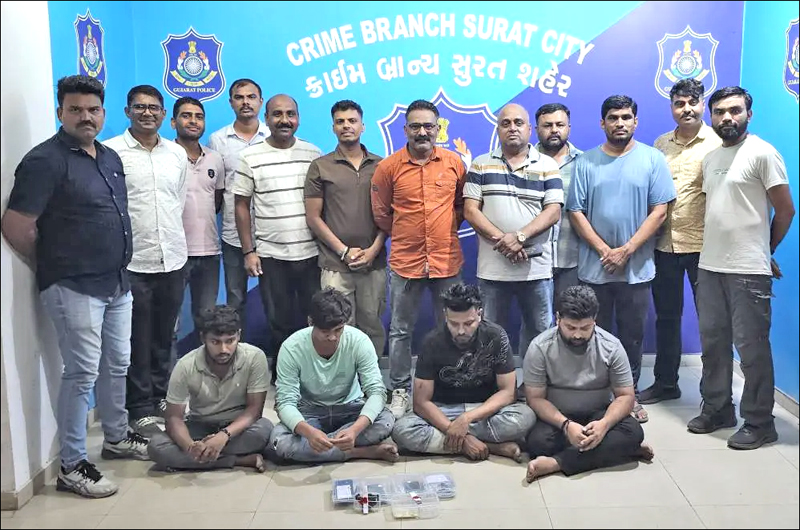 SURAT CRIME BRANCH : ક્રાઈમ બ્રાન્ચને મોટી સફળતા, સરથાણામાં 7.44 લાખના મેફેડ્રોન ડ્રગ્સ સાથે 4ની ધરપકડ 1 SURAT CRIME BRANCH : ક્રાઈમ બ્રાન્ચને મોટી સફળતા, સરથાણામાં 7.44 લાખના મેફેડ્રોન ડ્રગ્સ સાથે 4ની ધરપકડ SURAT CRIME BRANCH