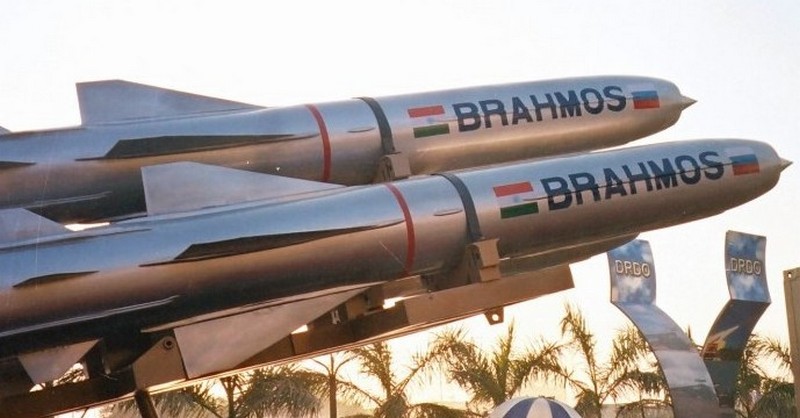 SINDOOR VAN AT BHUJ : કચ્છમાં આવતા પ્રવાસીઓ ને રાફેલ S-400, બ્રહ્મોસ, વિક્રાંતની પ્રતિકૃતિ જેવા ભારતના બનાવેલા લડાઈના સાધનો ભુજ ના સિંદૂર વનમાં જોઈ શકશે 3 SINDOOR VAN AT BHUJ : કચ્છમાં આવતા પ્રવાસીઓ ને રાફેલ S-400, બ્રહ્મોસ, વિક્રાંતની પ્રતિકૃતિ જેવા ભારતના બનાવેલા લડાઈના સાધનો ભુજ ના સિંદૂર વનમાં જોઈ શકશે SINDOOR VAN AT BHUJ 3