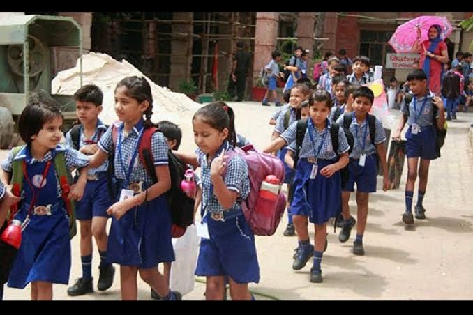 Summer Vacation ઉનાળુ વેકેશન પૂર્ણ : ગુજરાતમાં આજથી તમામ સ્કૂલોમાં નવા શૈક્ષણિક વર્ષની શરૂઆત 1 Summer Vacation ઉનાળુ વેકેશન પૂર્ણ : ગુજરાતમાં આજથી તમામ સ્કૂલોમાં નવા શૈક્ષણિક વર્ષની શરૂઆત Summer Vacation