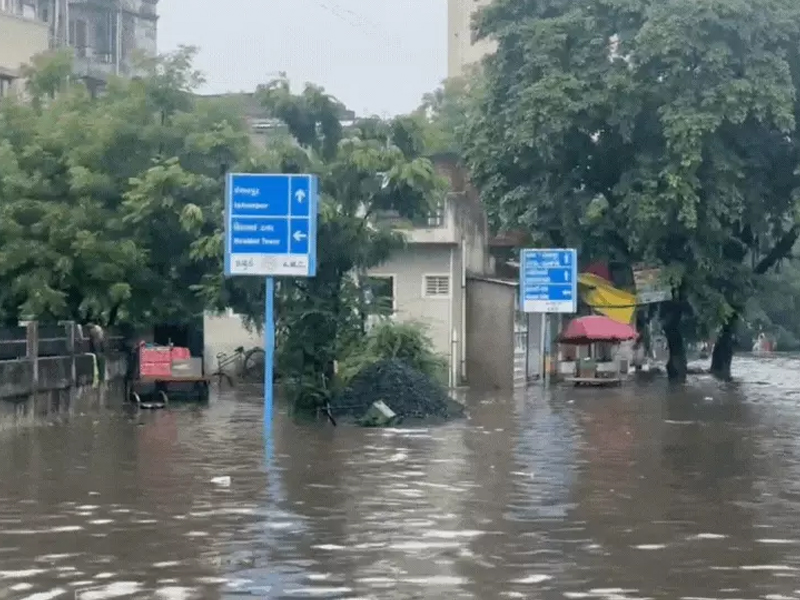 AHMEDABAD SUBMERGED IN WATER