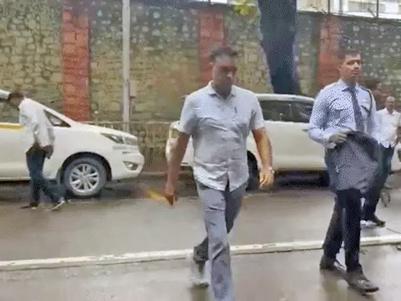 ED RAIDS ON ANIL AMBANI COMPANIES