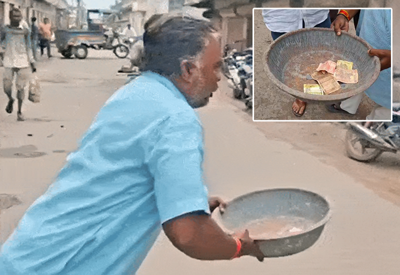 FORMER BJP CORPORATOR UNIQUE PROTEST