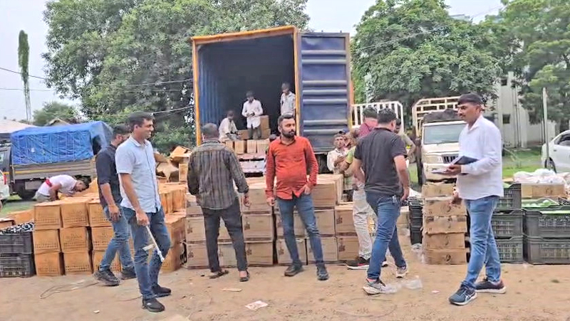 LIQUOR WORTH 68 LAKH SEIZED IN SHRAVAN : શ્રાવણ માસમાં જામનગરના ધ્રોલમાંથી 68 લાખનો દારૂ ઝડપાયો, 12 આરોપી ફરાર 2 LIQUOR WORTH 68 LAKH SEIZED IN SHRAVAN : શ્રાવણ માસમાં જામનગરના ધ્રોલમાંથી 68 લાખનો દારૂ ઝડપાયો, 12 આરોપી ફરાર LIQUOR WORTH 68 LAKH SEIZED IN SHARAVAN