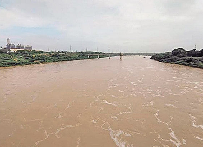 સાબરમતી નદીની સપાટી