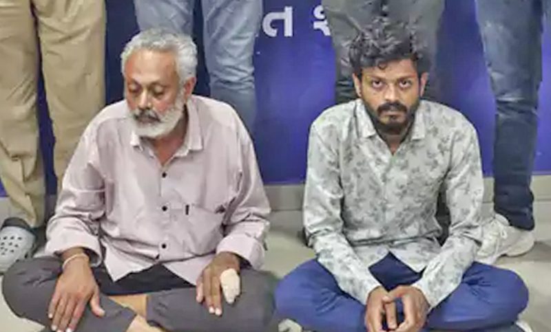 BROTHER CHEATED TO SISTER : વરાછામાં રહેતી બહેન સાથે રાજકોટના ભાઈએ છેતરપિંડી કરી, 'અમારે આપઘાત કરવો પડશે' તેમ કહી બહેનના 16.95 લાખ પડાવ્યા 1 BROTHER CHEATED TO SISTER : વરાછામાં રહેતી બહેન સાથે રાજકોટના ભાઈએ છેતરપિંડી કરી, 'અમારે આપઘાત કરવો પડશે' તેમ કહી બહેનના 16.95 લાખ પડાવ્યા BROTHER CHEATED TO SISTER