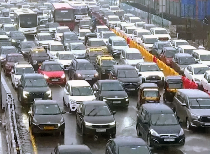 HEAVY  RAINS IN MUMBAI