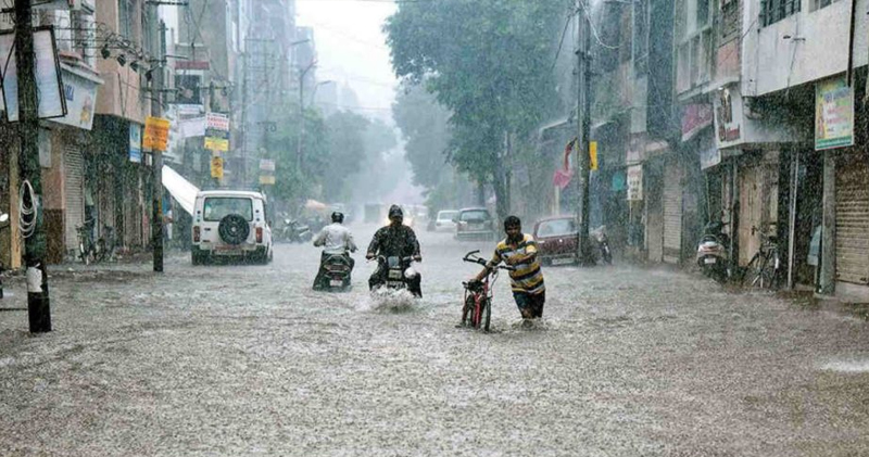 ORANGE ALERT IN 9 DISTRICT : ગુજરાતમાં આજે 6 જિલ્લામાં ભારે વરસાદનું ઓરેન્જ એલર્ટ, બંદરો પર 3 નંબરનું સિગ્નલ લગાવાયું 4 ORANGE ALERT IN 9 DISTRICT : ગુજરાતમાં આજે 6 જિલ્લામાં ભારે વરસાદનું ઓરેન્જ એલર્ટ, બંદરો પર 3 નંબરનું સિગ્નલ લગાવાયું ORANGE ALERT IN 9 DISTRICT