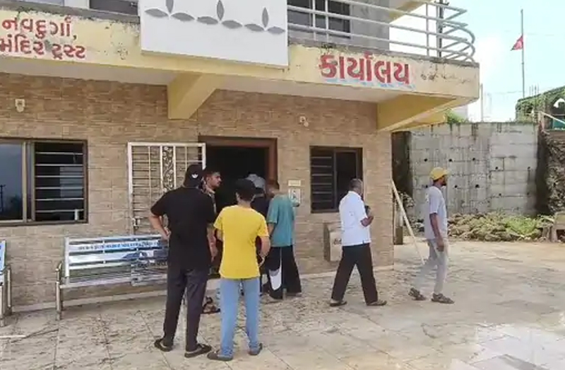 THEFT IN 4 TEMPLE AT  PARNERA