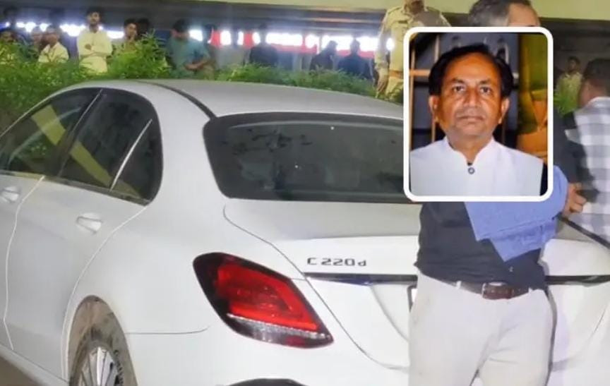 અમદાવાદમાં બિલ્ડરની હત્યા મામલે 3 શકમંદ રાજસ્થાનથી ઝડપાયા, કારમાંથી મળી હતી લાશ 1 અમદાવાદમાં બિલ્ડરની હત્યા મામલે 3 શકમંદ રાજસ્થાનથી ઝડપાયા, કારમાંથી મળી હતી લાશ
