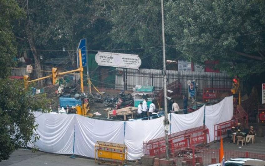 Delhi Red Fort Blast : દિલ્હી જ નહીં 4 મોટા શહેરોમાં સિરિયલ બોમ્બ બ્લાસ્ટનો હતો પ્લાન! તપાસ બાદ મોટો ખુલાસો 1 Delhi Red Fort Blast : દિલ્હી જ નહીં 4 મોટા શહેરોમાં સિરિયલ બોમ્બ બ્લાસ્ટનો હતો પ્લાન! તપાસ બાદ મોટો ખુલાસો