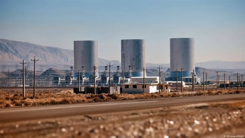 TRUMP BUSINESS  STRATEGY