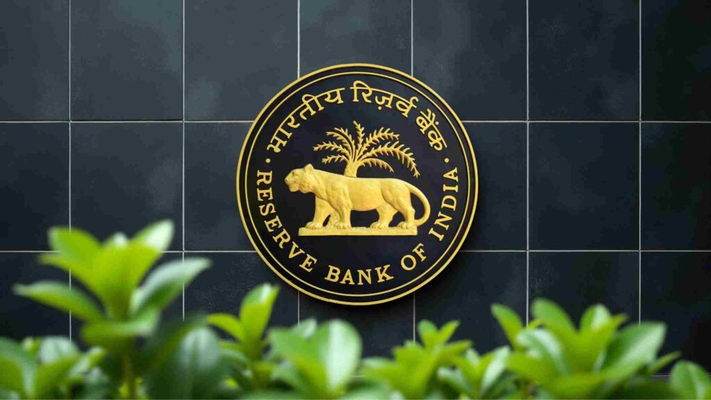 RBI : ઇતિહાસમાં પહેલીવાર સરકારના ખાતામાં રૂ.3.5 લાખ કરોડ જમા કરાવશે RBI: રિપોર્ટમાં દાવો; જાણો કારણ 1 RBI : ઇતિહાસમાં પહેલીવાર સરકારના ખાતામાં રૂ.3.5 લાખ કરોડ જમા કરાવશે RBI: રિપોર્ટમાં દાવો; જાણો કારણ